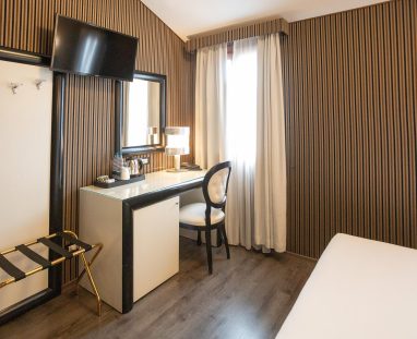 duomo-boutique-hotel-camere-black-room-005.jpg